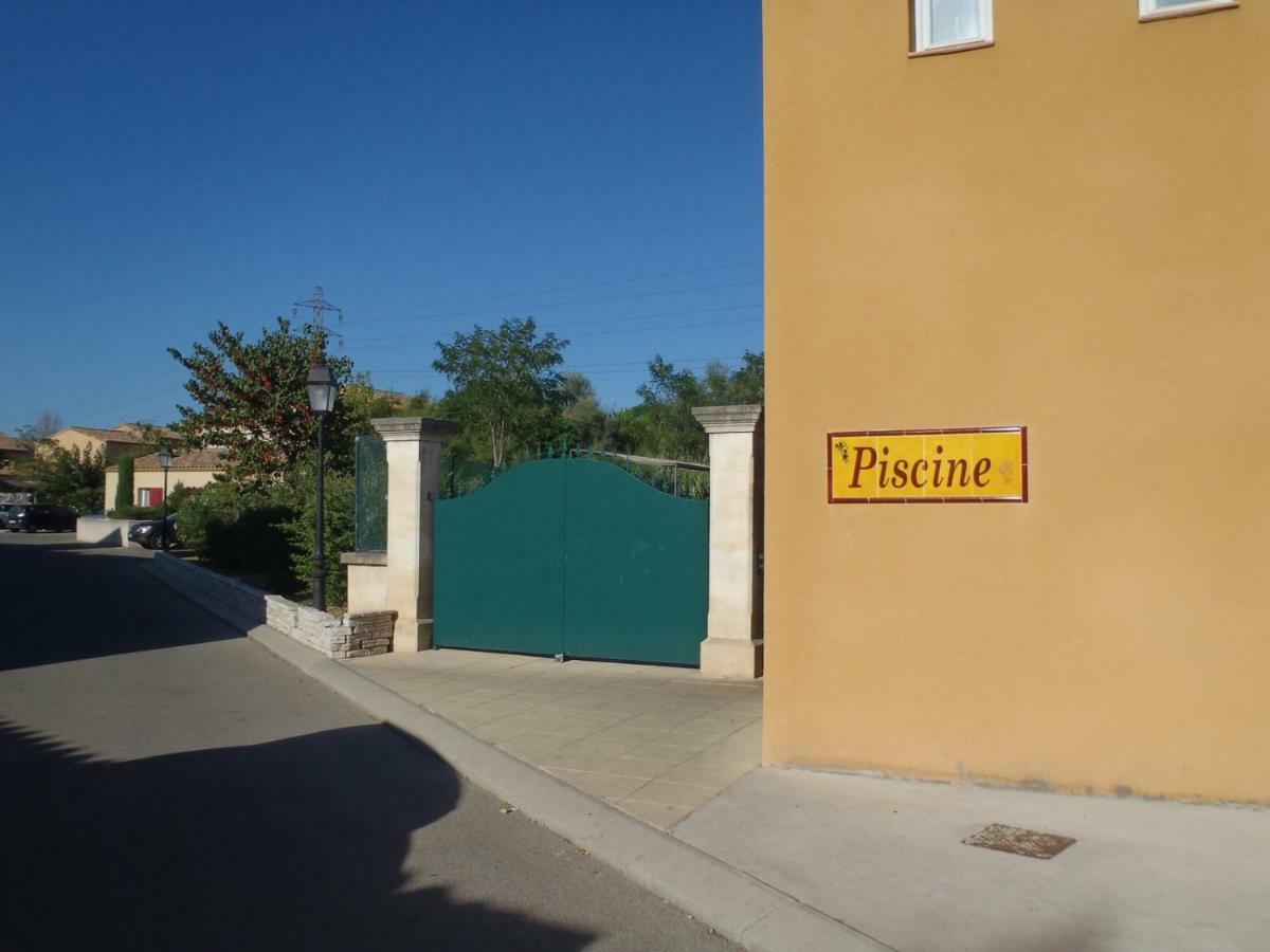 Appartement Dans La Residence Les Mazets De Camargue Arles Luaran gambar