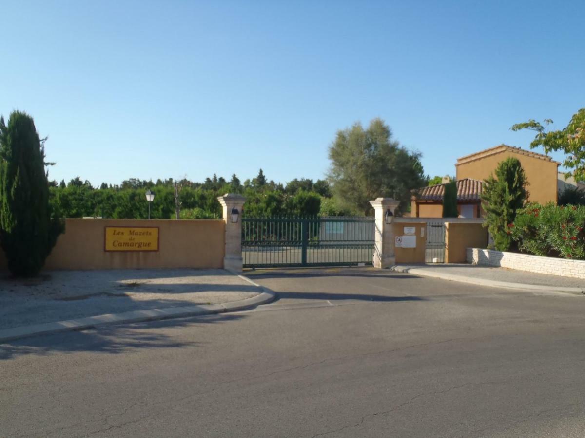 Appartement Dans La Residence Les Mazets De Camargue Arles Luaran gambar