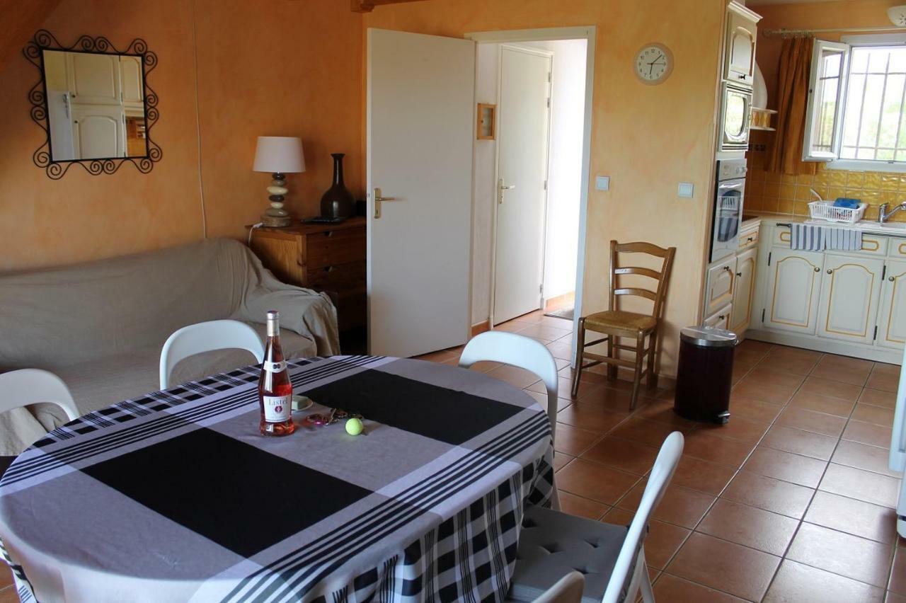 Appartement Dans La Residence Les Mazets De Camargue Arles Luaran gambar