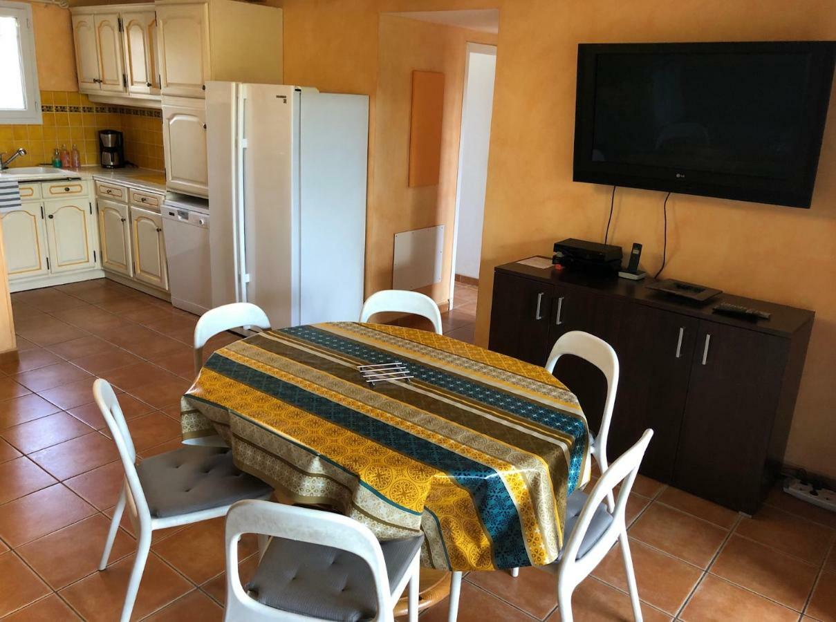 Appartement Dans La Residence Les Mazets De Camargue Arles Luaran gambar